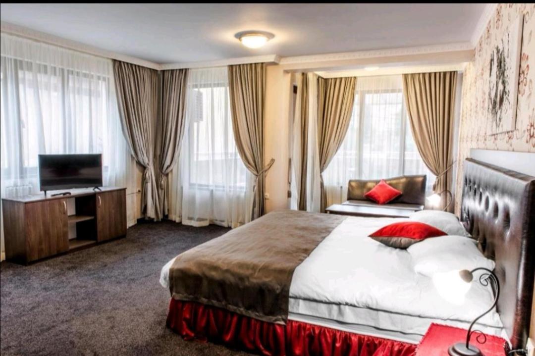 Astrea Deluxe Hotel Хисаря Екстериор снимка